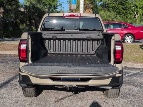 Used 2024 GMC Canyon Elevation w/ Convenience Package AWD/4WD image 12