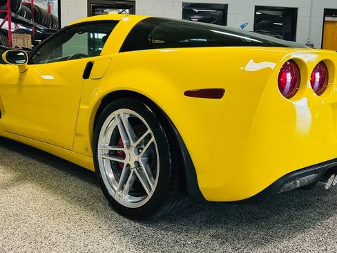 Used 2006 Chevrolet Corvette Z06 w/ Preferred Equipment Group RWD image 4