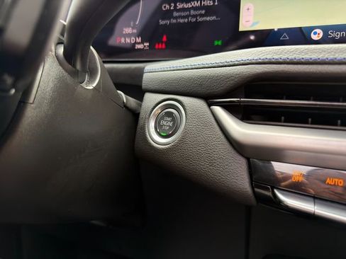 Used 2025 Cadillac XT4 Sport w/ Cold Weather Package image 32