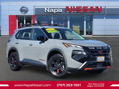 Certified 2025 Nissan Rogue SV AWD/4WD image 1