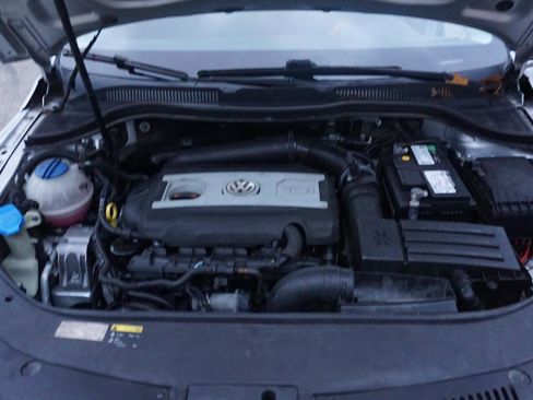 Used 2014 Volkswagen CC Executive FWD image 27