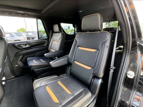 Used 2024 GMC Yukon AT4 w/ AT4 Premium Package AWD/4WD image 24