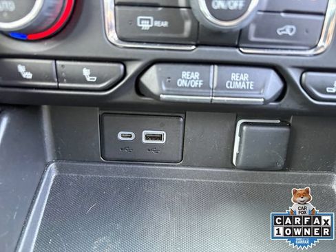 Used 2022 Chevrolet Suburban Z71 w/ Luxury Package AWD/4WD image 6