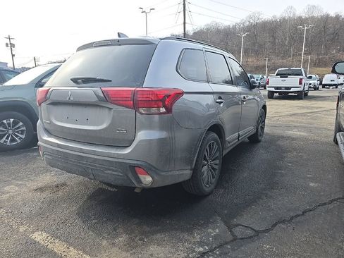 Used 2020 Mitsubishi Outlander AWD image 5