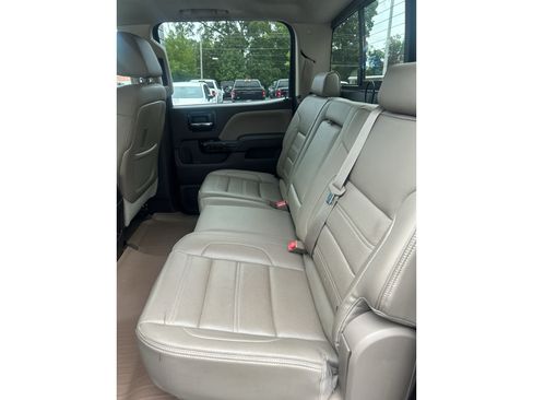 Used 2015 GMC Sierra 2500 Denali w/ Duramax Plus Package AWD/4WD image 9