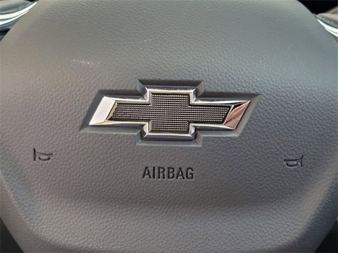 Used 2025 Chevrolet Equinox ACTIV image 24