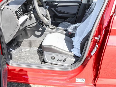 New 2026 Volkswagen Jetta SE FWD image 24