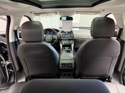 Used 2017 Jaguar F-PACE AWD/4WD image 31