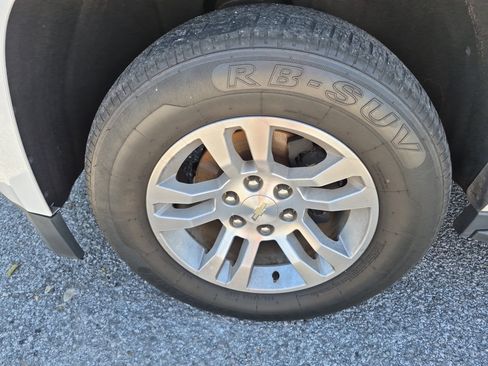 Used 2019 Chevrolet Suburban LT image 45