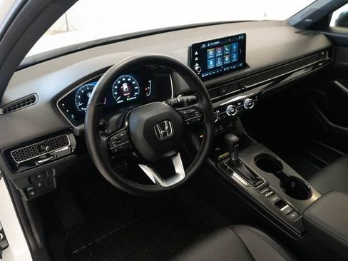 Used 2023 Honda Civic Sport Touring image 4