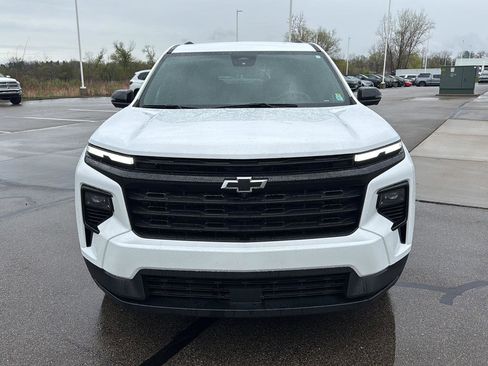 Used 2024 Chevrolet Traverse LT w/ Midnight/Sport Edition image 10