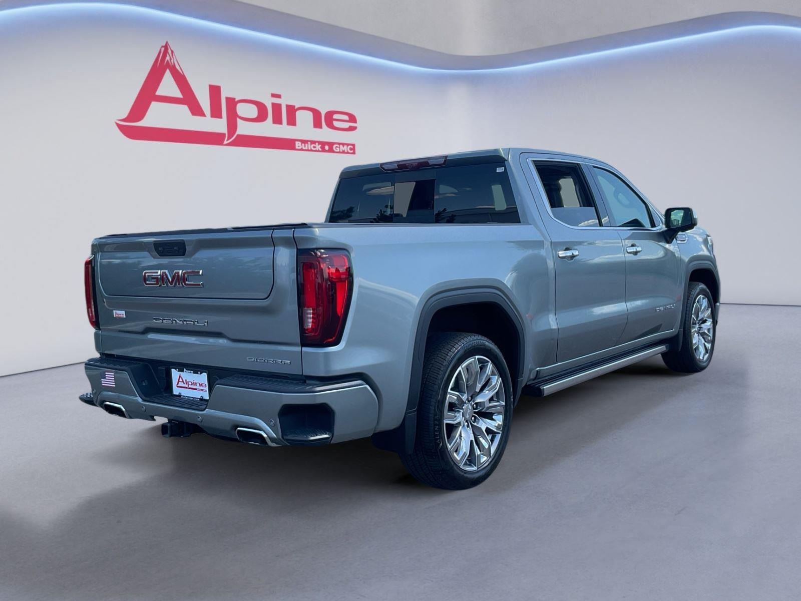 Used 2024 GMC Sierra 1500 Denali AWD/4WD image 5