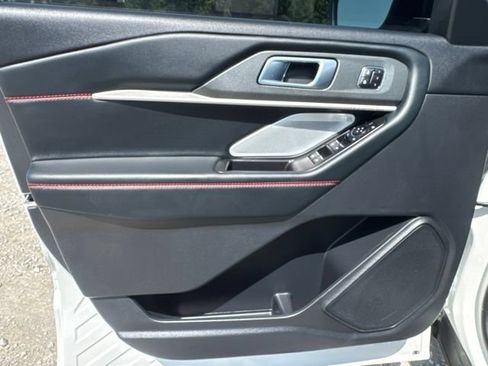 Used 2025 Ford Explorer ST w/ Sun And Sound Package RWD image 16