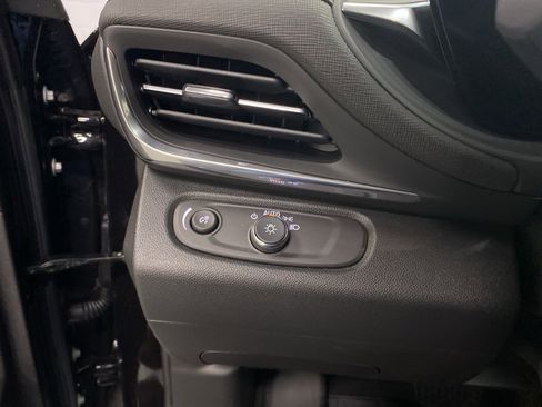 Used 2024 Buick Envista Preferred w/ Convenience I Package image 21