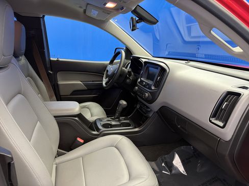 Used 2017 Chevrolet Colorado W/T image 21