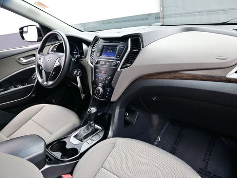 Used 2017 Hyundai Santa Fe Sport image 15