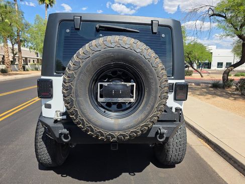 Used 2015 Jeep Wrangler Unlimited Sport w/ Connectivity Group AWD/4WD image 28