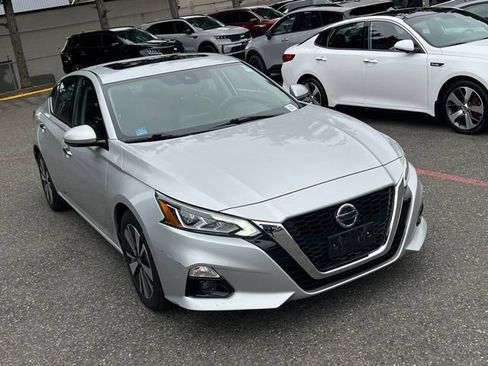 Used 2019 Nissan Altima 2.5 SL FWD image 5
