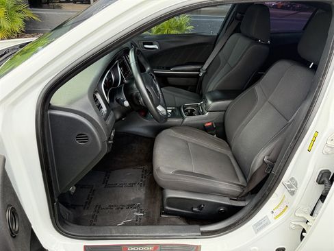 Used 2018 Dodge Charger SXT Plus RWD image 13