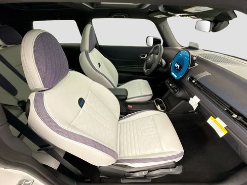 New 2026 MINI Cooper 2-Door Hardtop FWD image 18