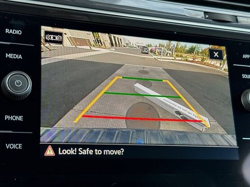 Used 2024 Volkswagen Tiguan S image 19