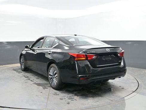 Used 2024 Nissan Altima 2.5 SV AWD/4WD image 10