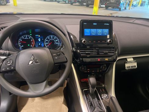 New 2026 Mitsubishi Eclipse Cross LE image 17