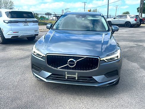 Used 2019 Volvo XC60 T5 Momentum w/ Premium Package image 2