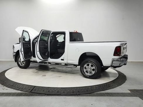 Used 2025 RAM 2500 Big Horn AWD/4WD image 13