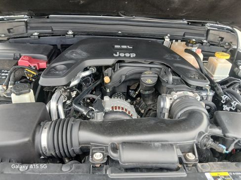 Used 2020 Jeep Gladiator Overland AWD/4WD image 23