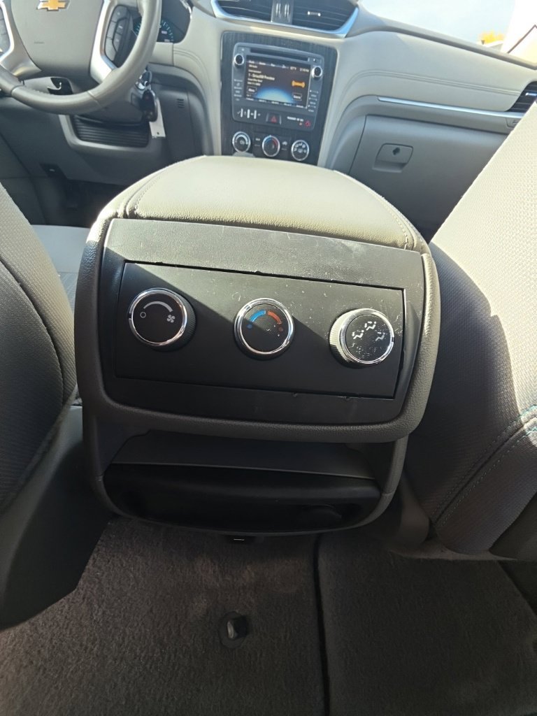 Used 2015 Chevrolet Traverse LT w/ Style and Technology Package AWD/4WD image 27