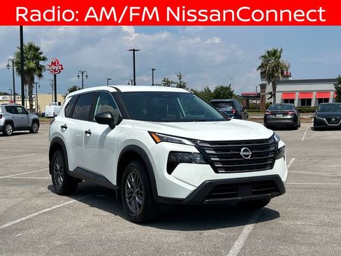 Used 2026 Nissan Rogue S FWD image 9