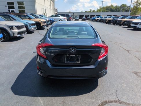 Used 2016 Honda Civic EX image 6