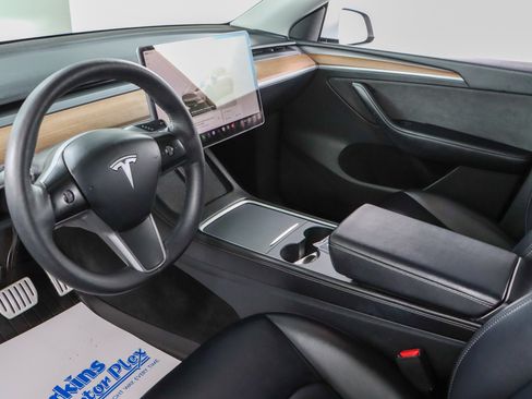 Used 2023 Tesla Model Y Performance AWD/4WD image 21