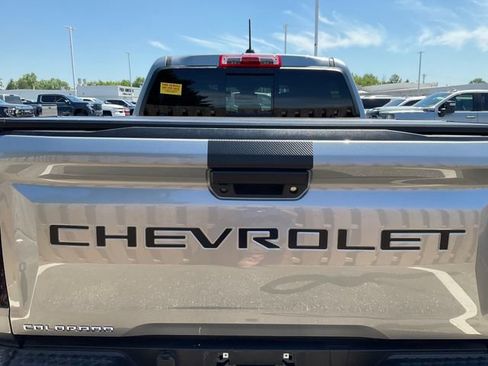 Used 2025 Chevrolet Colorado Trail Boss AWD/4WD image 5