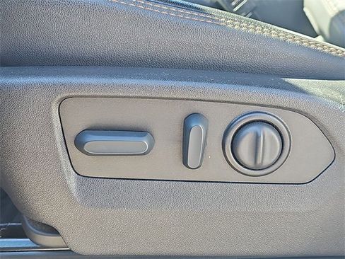 Used 2023 GMC Sierra 2500 AT4 w/ Gooseneck/5TH Wheel Package image 19