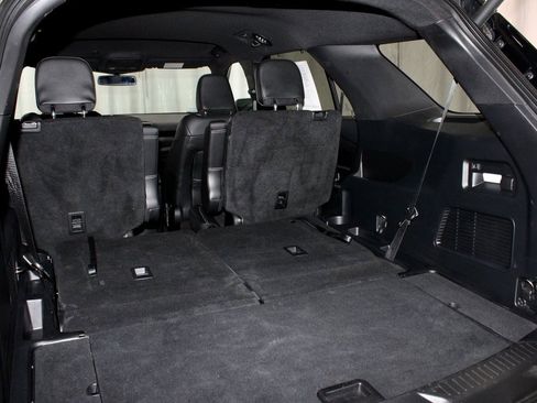 Used 2022 Ford Explorer ST w/ ST High-Performance Pack image 15