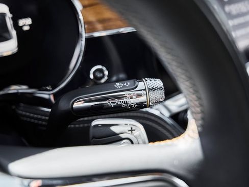 Used 2024 Bentley Flying Spur V8 AWD/4WD image 66
