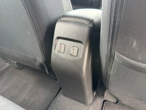 Used 2021 Nissan Kicks SR FWD image 21