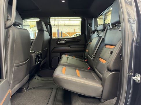 Used 2024 GMC Sierra 1500 AT4 w/ AT4 Preferred Package AWD/4WD image 29