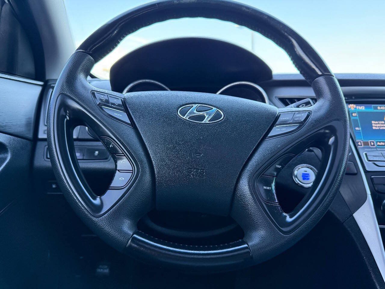 Used 2013 Hyundai Sonata SE w/ Navigation & Sunroof Pkg FWD image 16