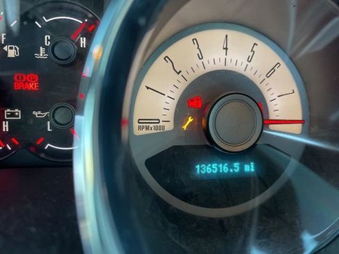 Used 2011 Ford Mustang GT Premium w/ Comfort Pkg image 2