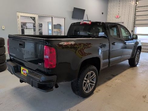 Used 2022 Chevrolet Colorado W/T w/ Custom Special Edition image 4