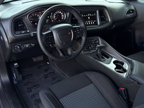 Used 2023 Dodge Challenger SXT RWD image 9