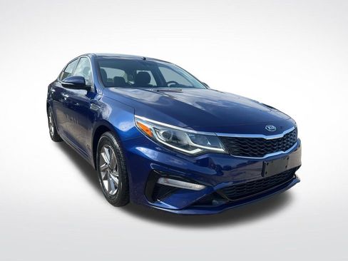 Used 2019 Kia Optima LX image 3