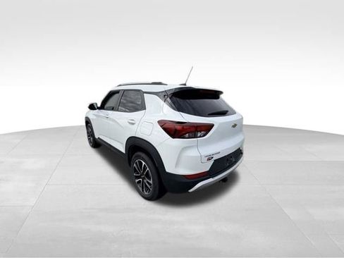 Used 2025 Chevrolet TrailBlazer LT w/ Convenience Package image 4