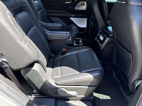 Used 2022 Lincoln Aviator Reserve w/ Equipment Group 201A AWD/4WD image 15