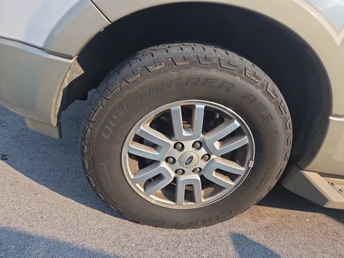 Used 2007 Ford Expedition Eddie Bauer AWD/4WD image 6