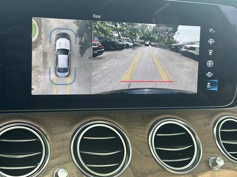 Used 2023 Mercedes-Benz E 350 4MATIC Sedan image 16