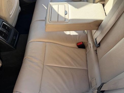 Used 2017 BMW 330e 330e iPerformance 4dr Sedan image 15